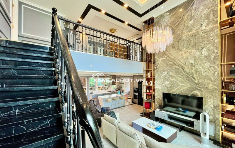 ĐẲNG CẤP HOÀNG GIA 5 TẦNG 45M2 - MẶT TIỀN 5,7M-FUUL NỘI THẤT -THOÁNG SÁNG SẠCH SẼ-Ở NGAY VĨNH NINH VĨNH QUỲNH